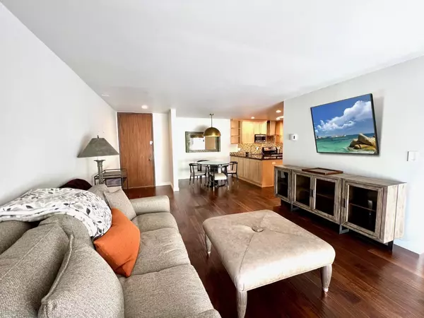 2140 Santa Cruz AVE A302, Menlo Park, CA 94025