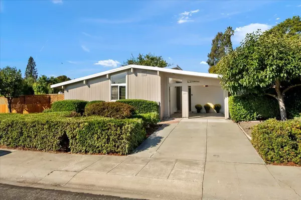 3703 Redwood CIR, Palo Alto, CA 94306