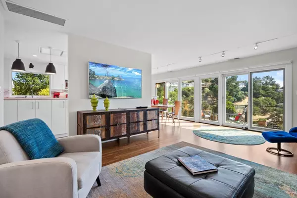 San Carlos, CA 94070,5 Pepper LN
