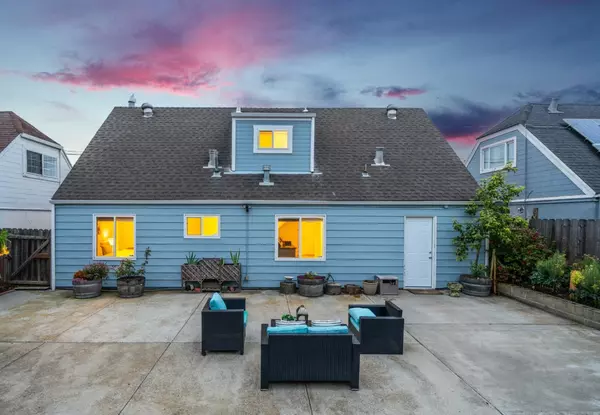 Pacifica, CA 94044,428 Glasgow DR