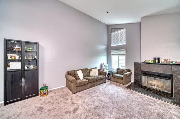 Pacifica, CA 94044,923 Linda Mar BLVD