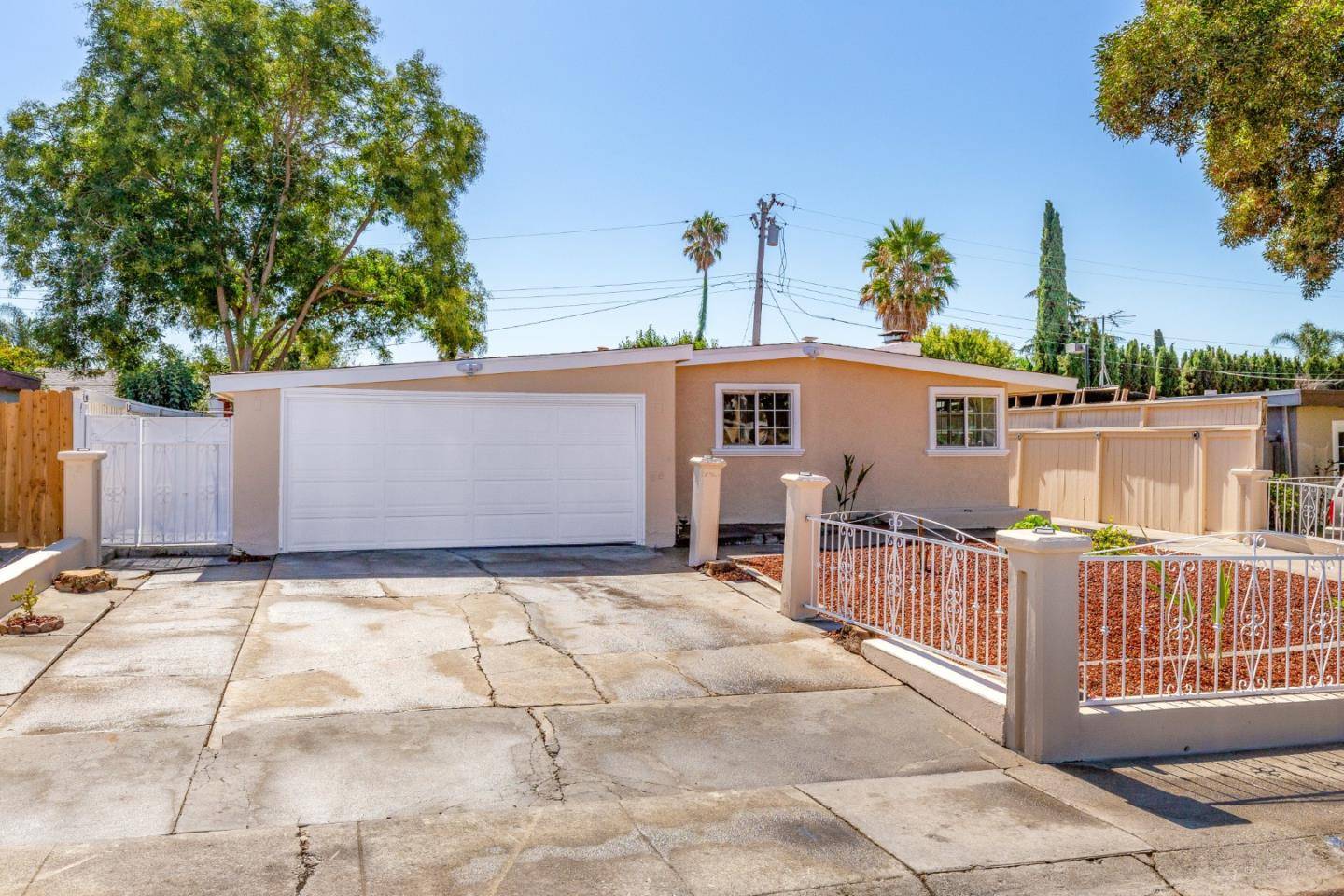 1586 Berksford WAY, San Jose, CA 95127