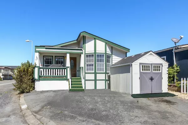 Moss Beach, CA 94038,127 Culebra LN 127