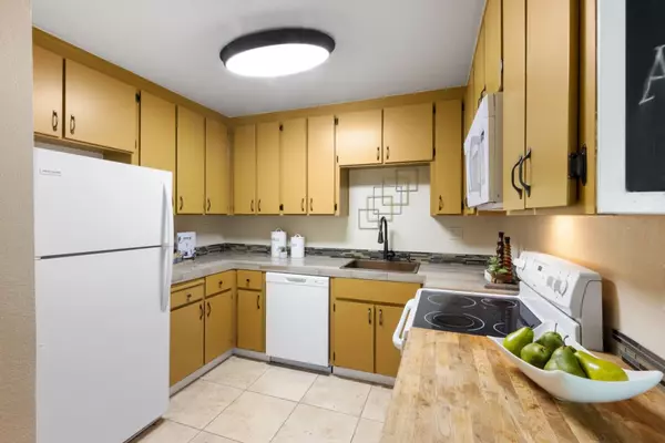 917 Apricot AVE B Campbell, CA 95008