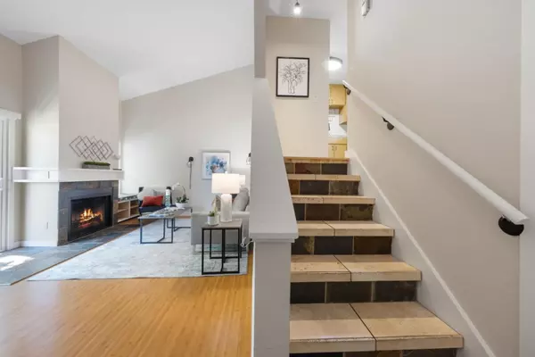 917 Apricot AVE B Campbell, CA 95008