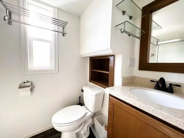 San Pablo, CA 94806,2425 Church LN 56