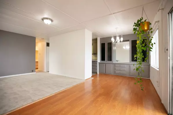 Soquel, CA 95073,4300 Soquel DR 44