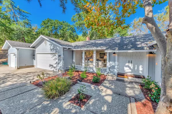 Los Altos Hills, CA 94022,26653 Birch Hill WAY