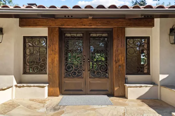 Menlo Park, CA 94025,1056 Cascade DR