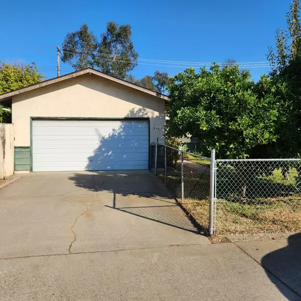 906 Woodrow ST, Lodi, CA 95240