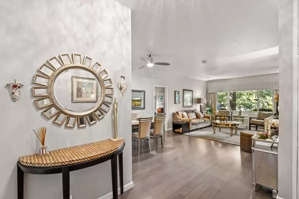 2140 Santa Cruz AVE A103, Menlo Park, CA 94025