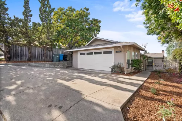 San Carlos, CA 94070,126 Club DR