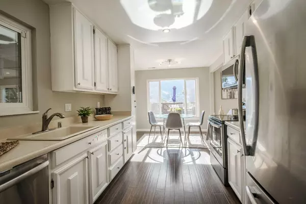 Pacifica, CA 94044,4 Duran CT