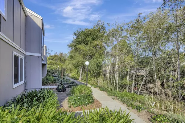 Pacifica, CA 94044,1302 Rosita RD