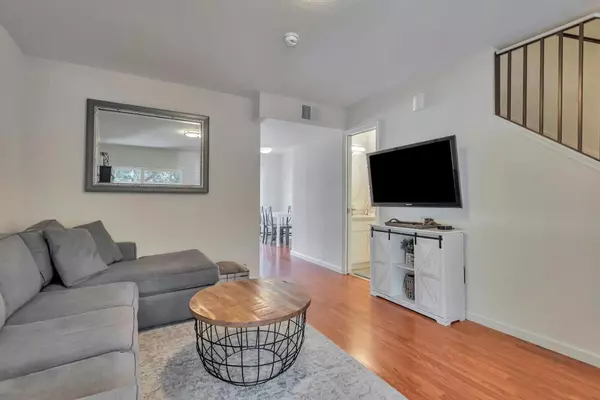 Pacifica, CA 94044,1377 Lerida WAY