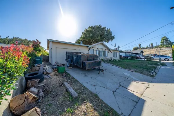 King City, CA 93930,45020 Royal DR