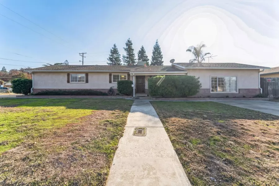 1712 Thorsen AVE, Modesto, CA 95355