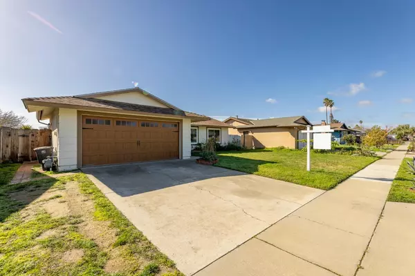 Salinas, CA 93906,18704 Cleveland AVE