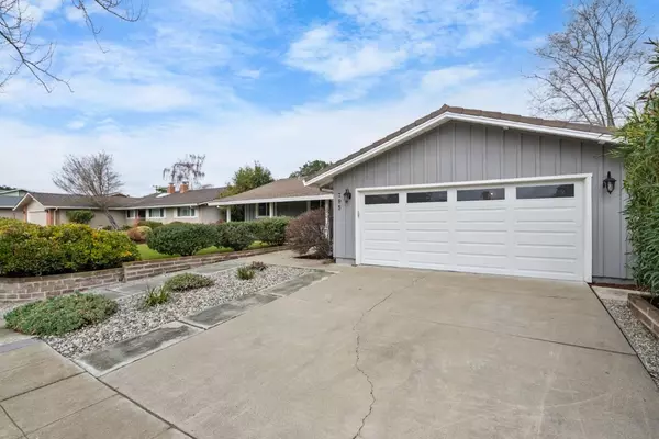 26 Erstwild CT, Palo Alto, CA 94303