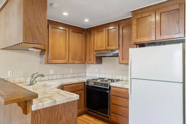 Scotts Valley, CA 95066,9 Arabian WAY