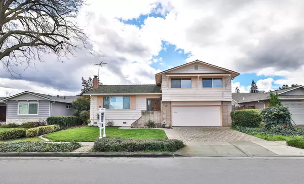 1030 W Knickerbocker DR, Sunnyvale, CA 94087