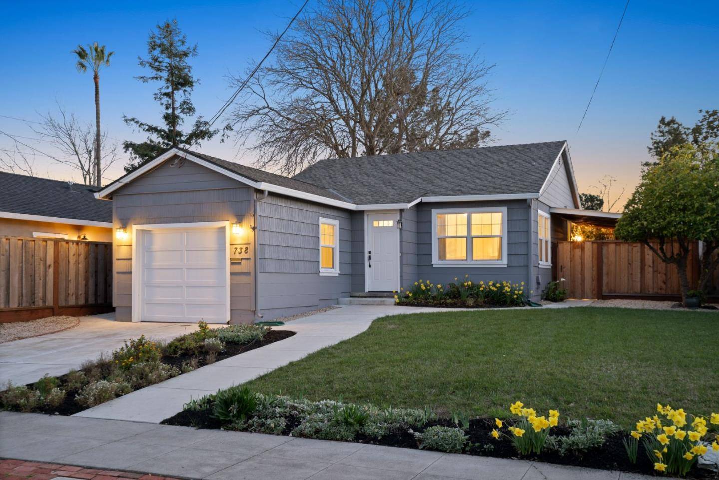 738 Sapphire ST, Redwood City, CA 94061