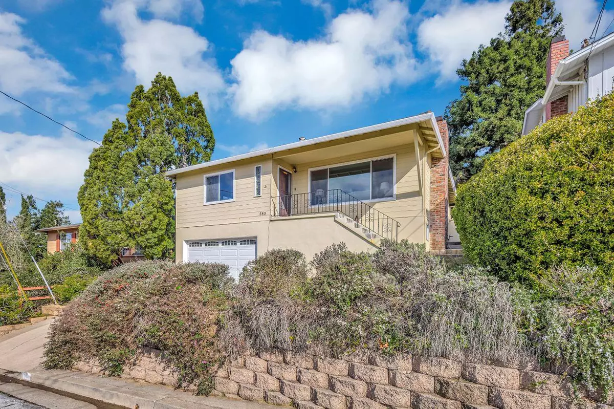 San Carlos, CA 94070,580 Wellington DR