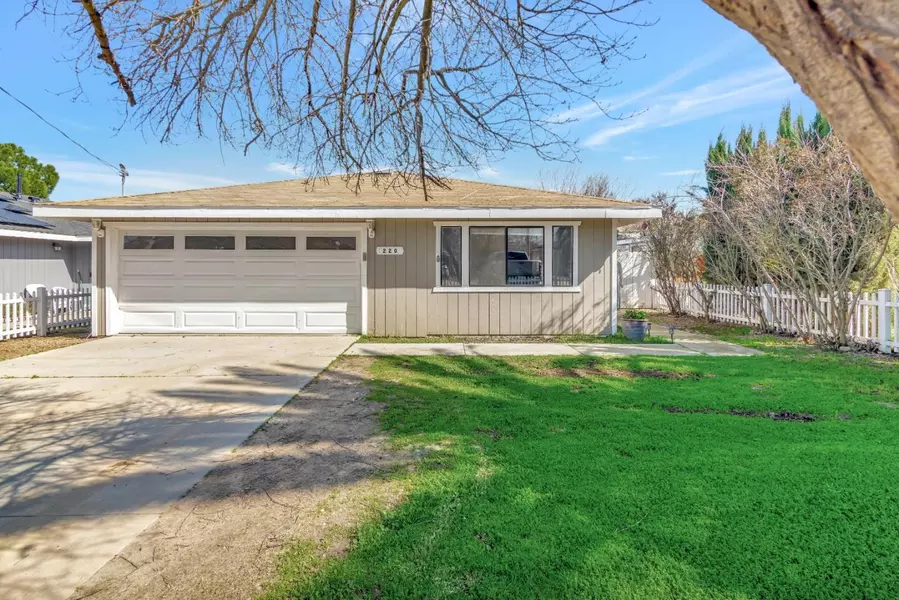 220 N 4th ST, Shandon, CA 93461