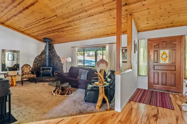 Arnold, CA 95223,2398 Black Oak