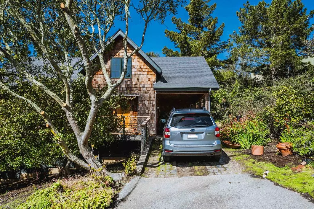 El Granada, CA 94018,401 Avenue Del Oro AVE