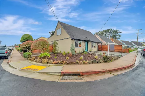 Pacifica, CA 94044,303 Heathcliff DR