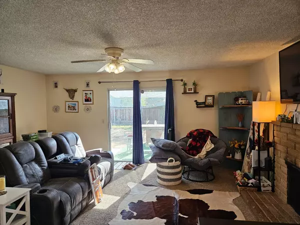 Clovis, CA 93611,1635 BLISS AVE