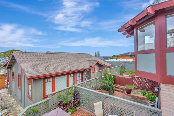 786 Pine ST, Monterey, CA 93940