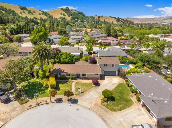 Morgan Hill, CA 95037,17080 Piedmont CT