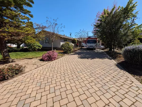 Saratoga, CA 95070,12510 Titus AVE