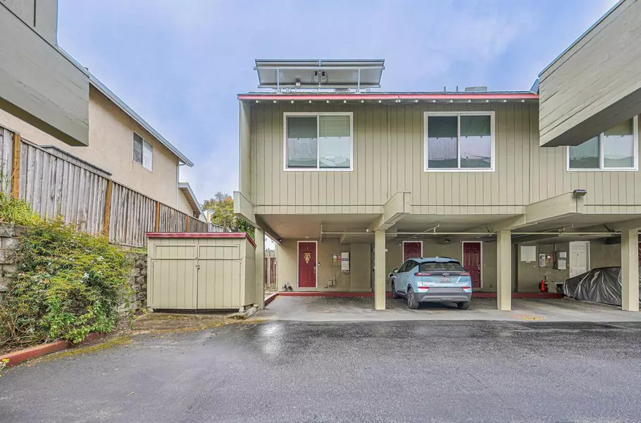 565 English AVE 1, Monterey, CA 93940