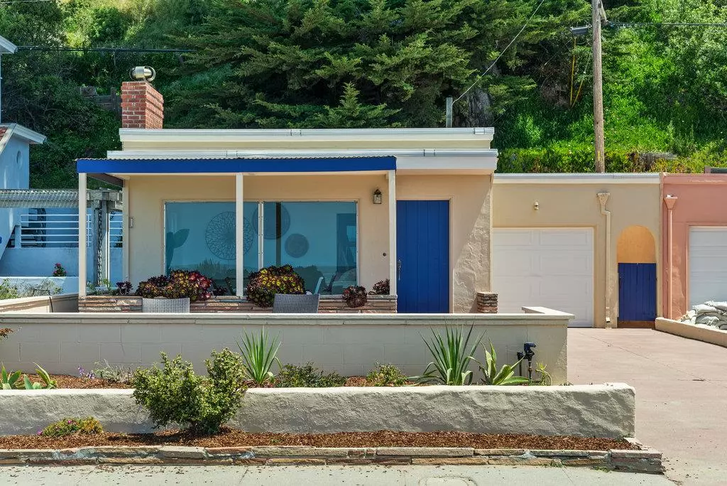 Aptos, CA 95003,403 Beach Dr