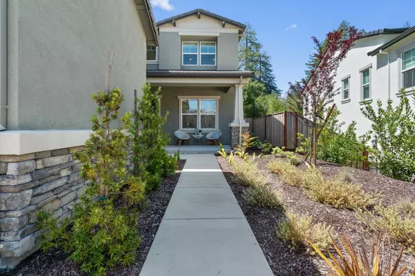 Scotts Valley, CA 95066,104 Village LN