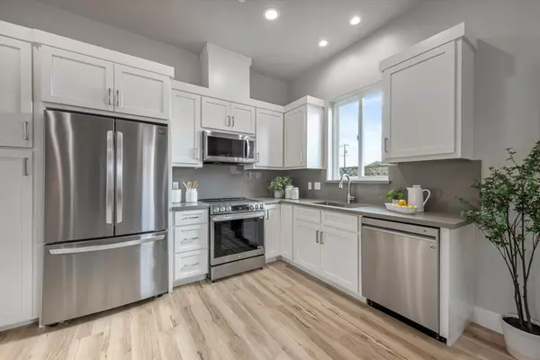 El Granada, CA 94018,580 The Alameda