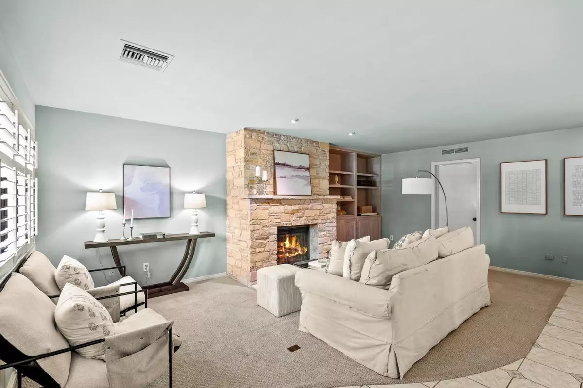 Carmel, CA 93921,NE Corner San Carlos & 8th AVE 4