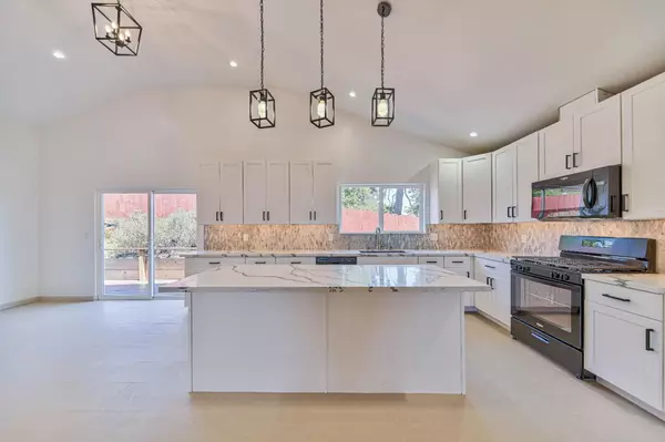 Marina, CA 93933,3020 Liberty CT