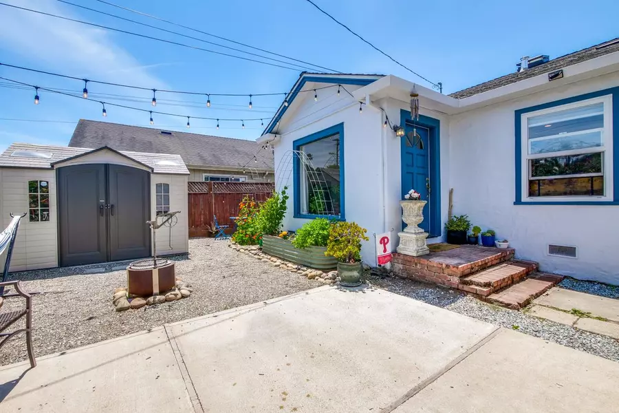 1505 17th AVE, Santa Cruz, CA 95062