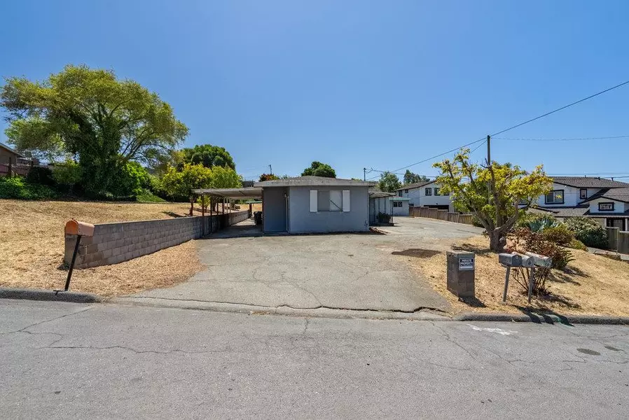 57 Davis AVE, Freedom, CA 95019