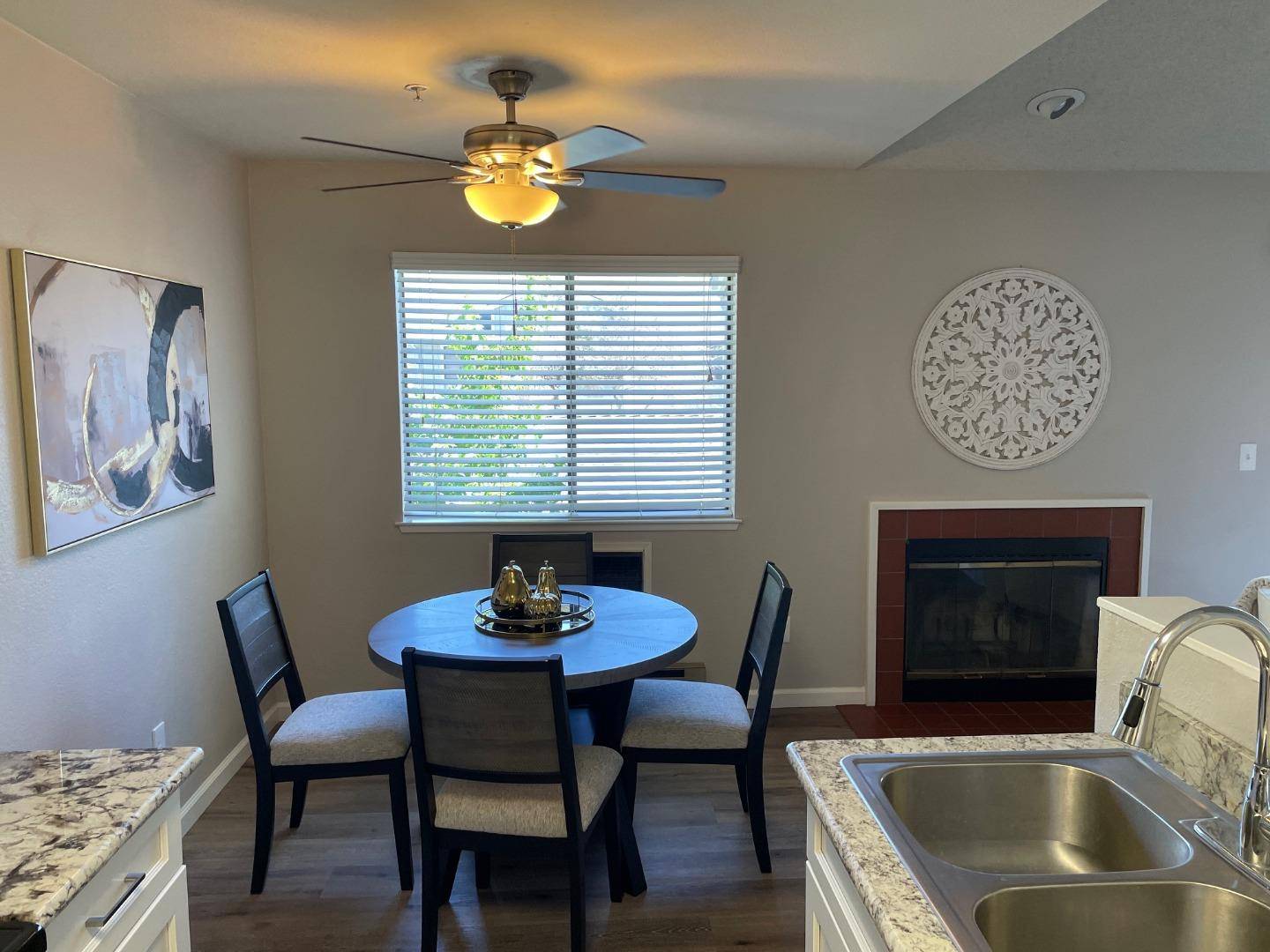 Fremont, CA 94536,37474 Parish CIR 19G