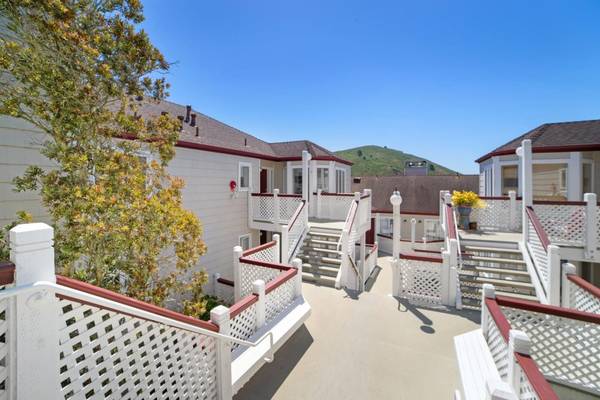 755 Mountain View DR 2, Daly City, CA 94014