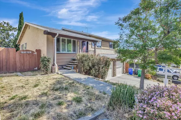 Hayward, CA 94541,3294 Shawn WAY