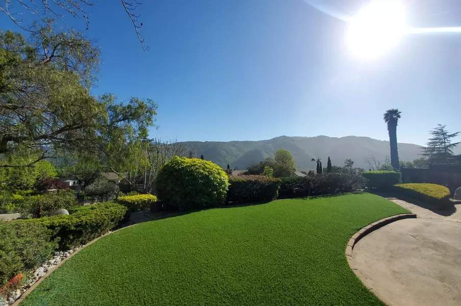 5 STORY ROAD, Carmel Valley, CA 93924