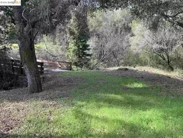 Orinda, CA 94563,1 Miner RD