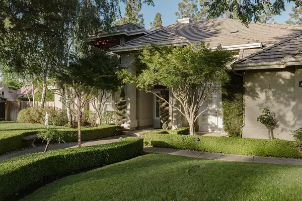 Fresno, CA 93711,7124 N Forkner