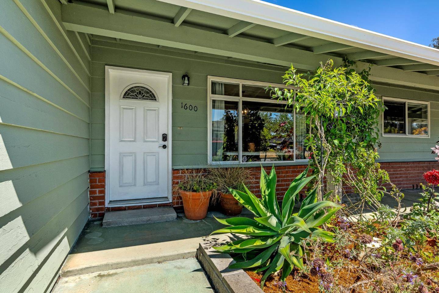 1600 Hawthorne WAY, Santa Cruz, CA 95062